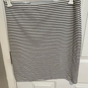 Max Studio Gray and White Striped Pencil Skirt- Size Large